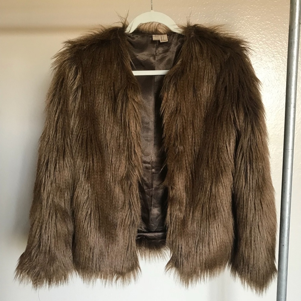 FOREVER 21 exclusive brown faux fur coat size S